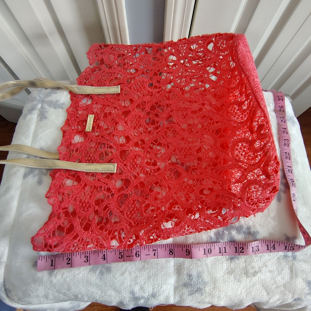 Sarah Lopez Pink Lace Beach Tote Bag with Gold Handles - Picture 6 of 8